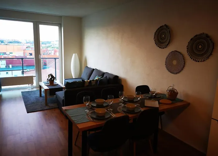 Kavi Apartments #3, Top City View!